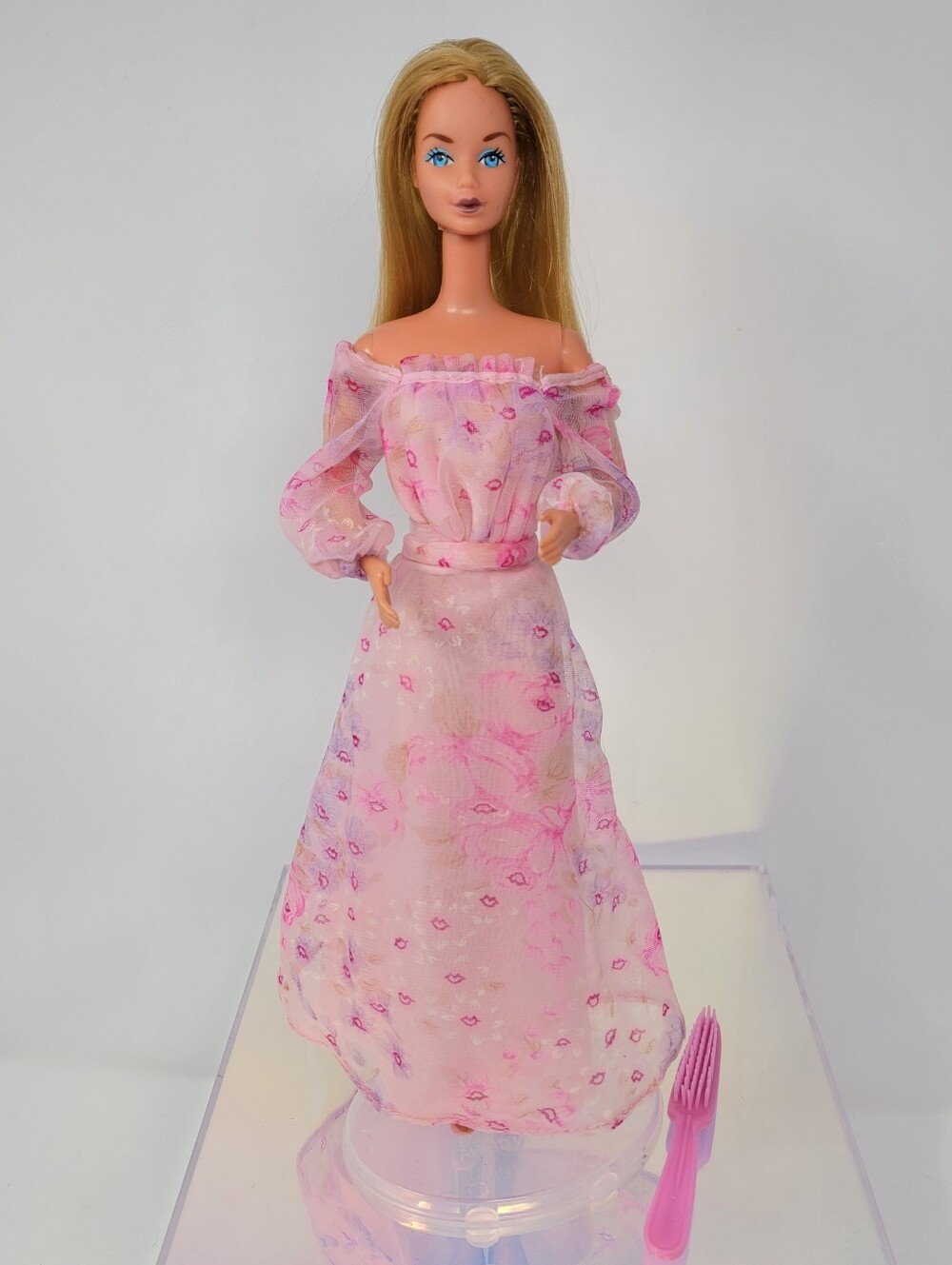VINTAGE 1978 KISSING BARBIE Doll w/ Pink Dress & Shoes *WORKS/INCOMPLETE/READ*